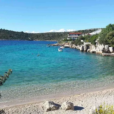 Lidija 公寓 Ražanj