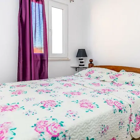 Lidija Apartment *
