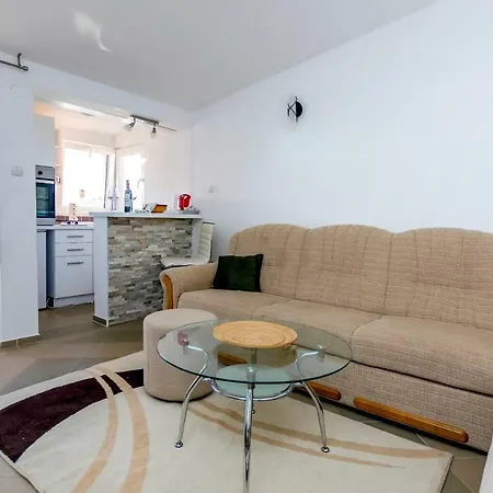 Lidija Apartment